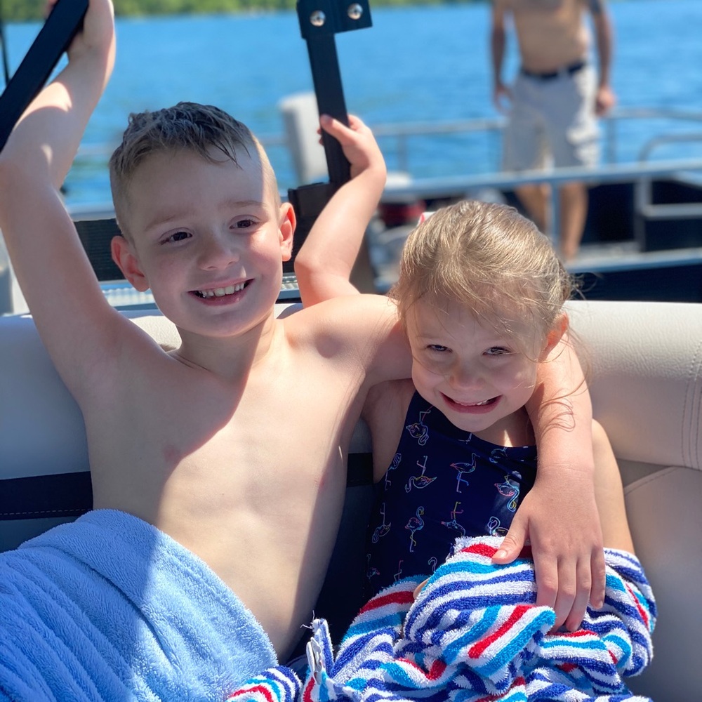 Lakefront Lux Live Show - Picture 6 of 14